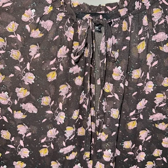 Aakaa Ladies Black and Purple Flower Blouse Size Medium - Picture 2 of 5